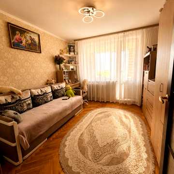 Володимира Вернадського вул., 2