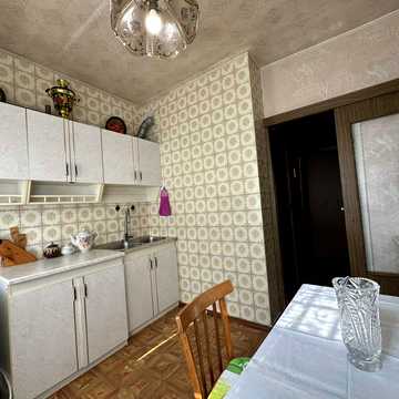 Червоної Калини просп. (Володимира Маяковського), 37-А