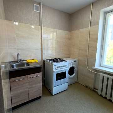 Будівельників вул., 14-Б