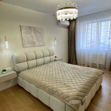 Соборна вул., (просп. Небесної Сотні, 26/22)