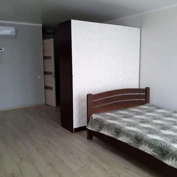 Літературна вул., Будинок