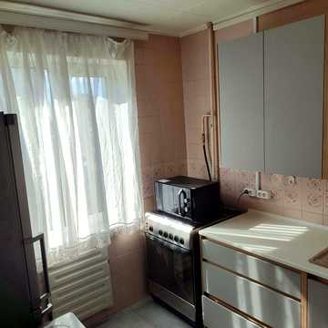 Прирічна вул., 5