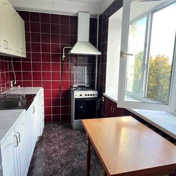 Петра Ніщинського вул., 6