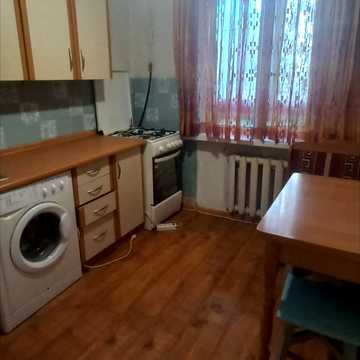 Горлівська вул., 38/40