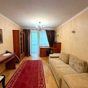 Літературна вул. (Ярослава Галана), 5