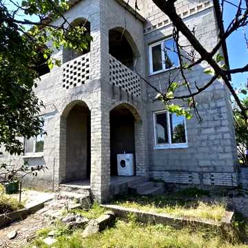 Металургiв вул., 27