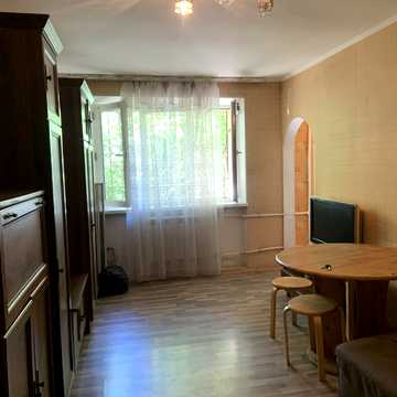 Середньофонтанська вул., 32
