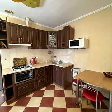Генерала Кульчицького вул. (Олександра Матросова), 1