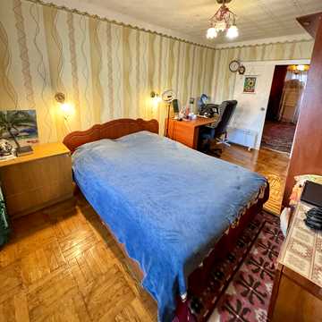 Леся Курбаса просп., 15