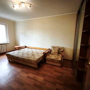 Урлівська вул., 36