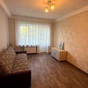 Празька вул., 10
