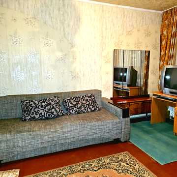 Максима Залізняка вул., 14