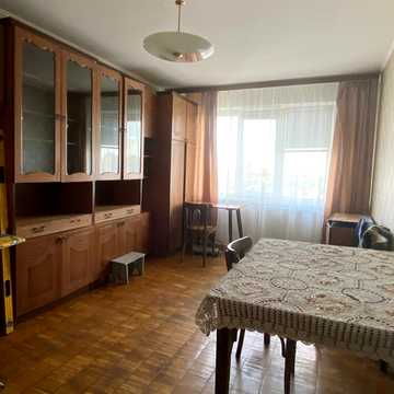 Академіка Булаховського вул., 40