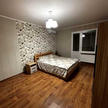 Ясинуватський пров., 11