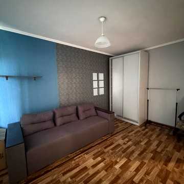 Богатирська вул., 10