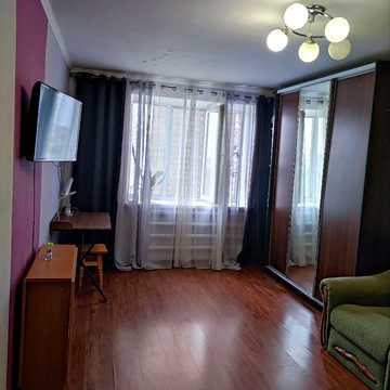 Володимира Гнатюка вул., 30