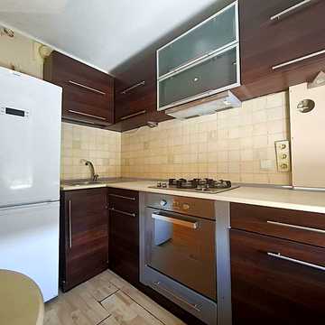 Братиславська вул., 34-Б