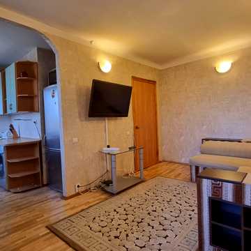 Машинобудівна вул., 36
