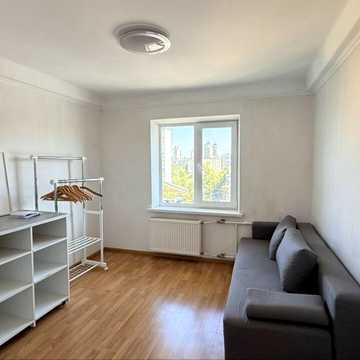 Оболонський просп., 7