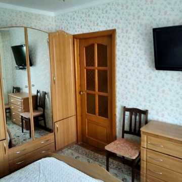Зарічанська вул., 40