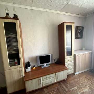 Українська вул., 2