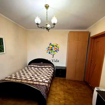 Ревуцького вул., 17
