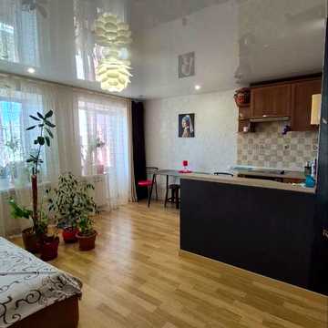 Михайла Лушпи просп. (Космонавтів), 12