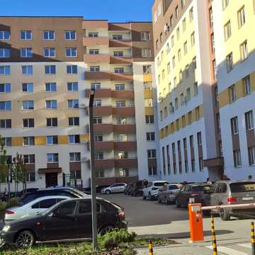 Героїв Майдану вул., 31