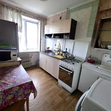 Сонячна Набережна вул. (Маршала Малиновського), 38