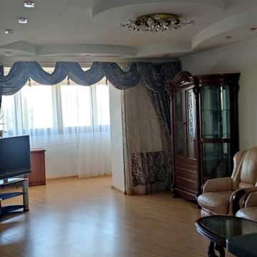 Тополина вул., 26