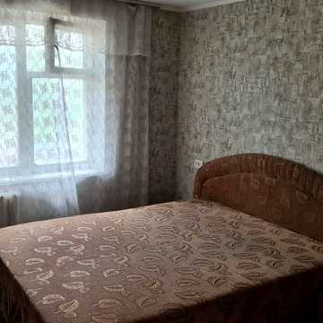 Романа Ратушного вул. (Волгоградська), 39