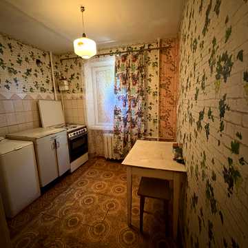 Профспілок пл., 3