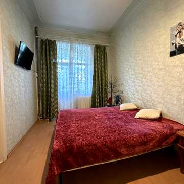 Соборна пл. (Жовтнева), 7
