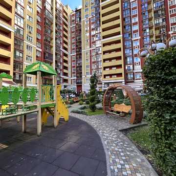 Українська вул., (Будинок 3)