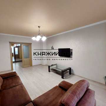 Полтавська вул., 10