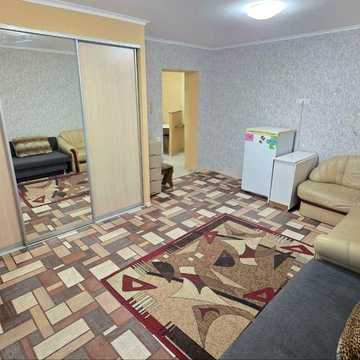 Миколи Бажана просп., 24/1