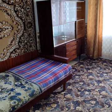 Космонавтів вул., 140-А