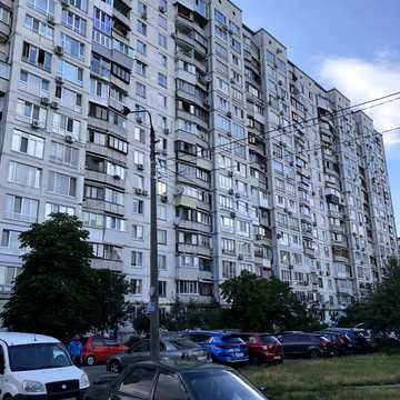 Володимира Івасюка просп. (Героїв Сталінграду), 13-А