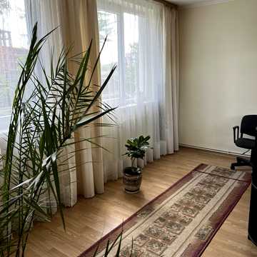 Євгена Коновальця вул., 124