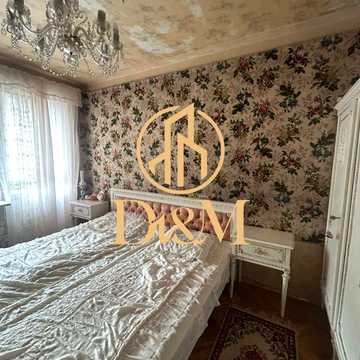 Оленівська вул., 8