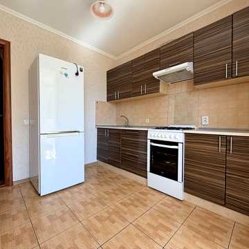 Миру вул., 36