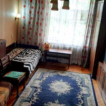 Миколи Міхновського бульв. (Дружби народів), 7