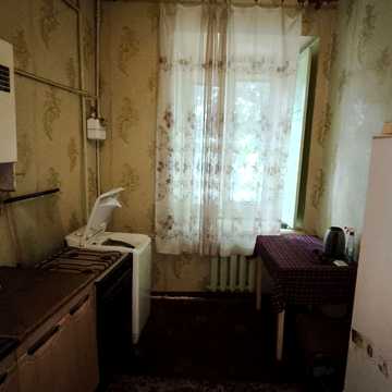 10 Квітня вул., 18