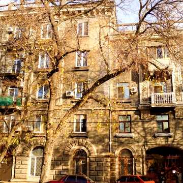 Базарна вул., 81