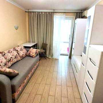Решата Аметова вул. (Романа Кармена), 8