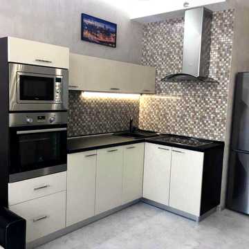 Середньофонтанська вул., 35