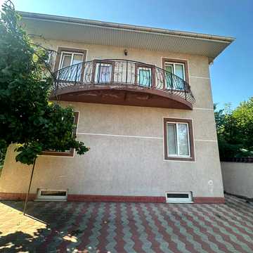 Валерія Самофалова вул. (Каманіна), 23а