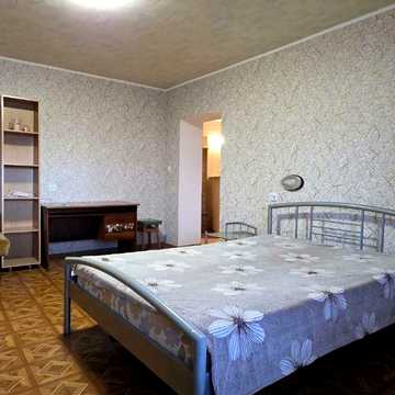 Миколи Бажана просп., 24/1