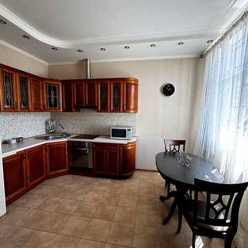 Антоновича вул. (Горького), 72