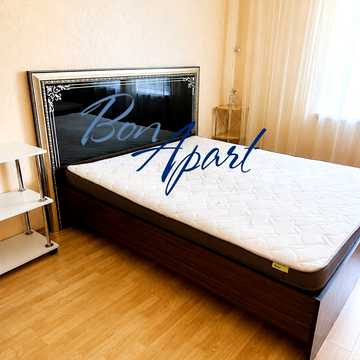 Святошинська пл., 1